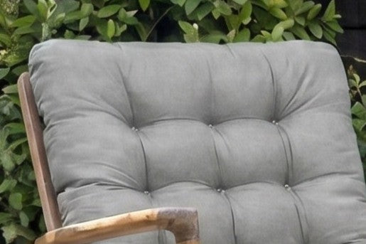 Coussin_bain_de_soleil_matelasse_Gris_100x45cm_focus