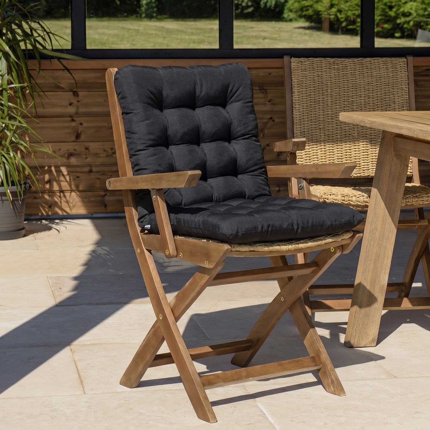 Coussin_de_chaise_pour_exterieur_noir
