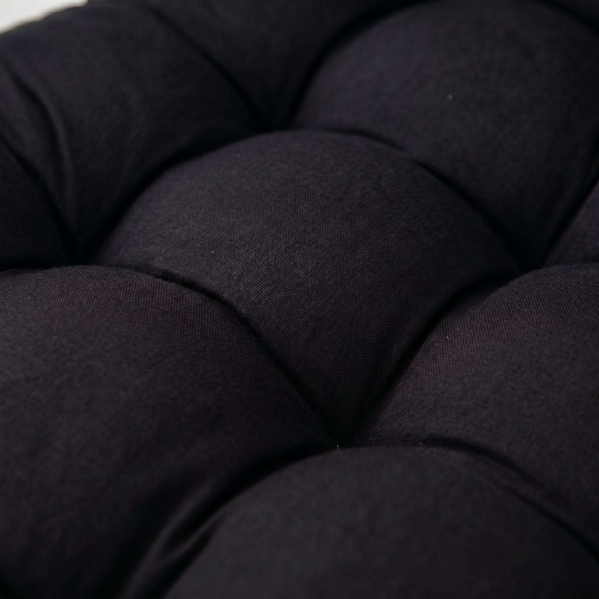 Coussin_de_chaise_pour_exterieur_noir_matiere