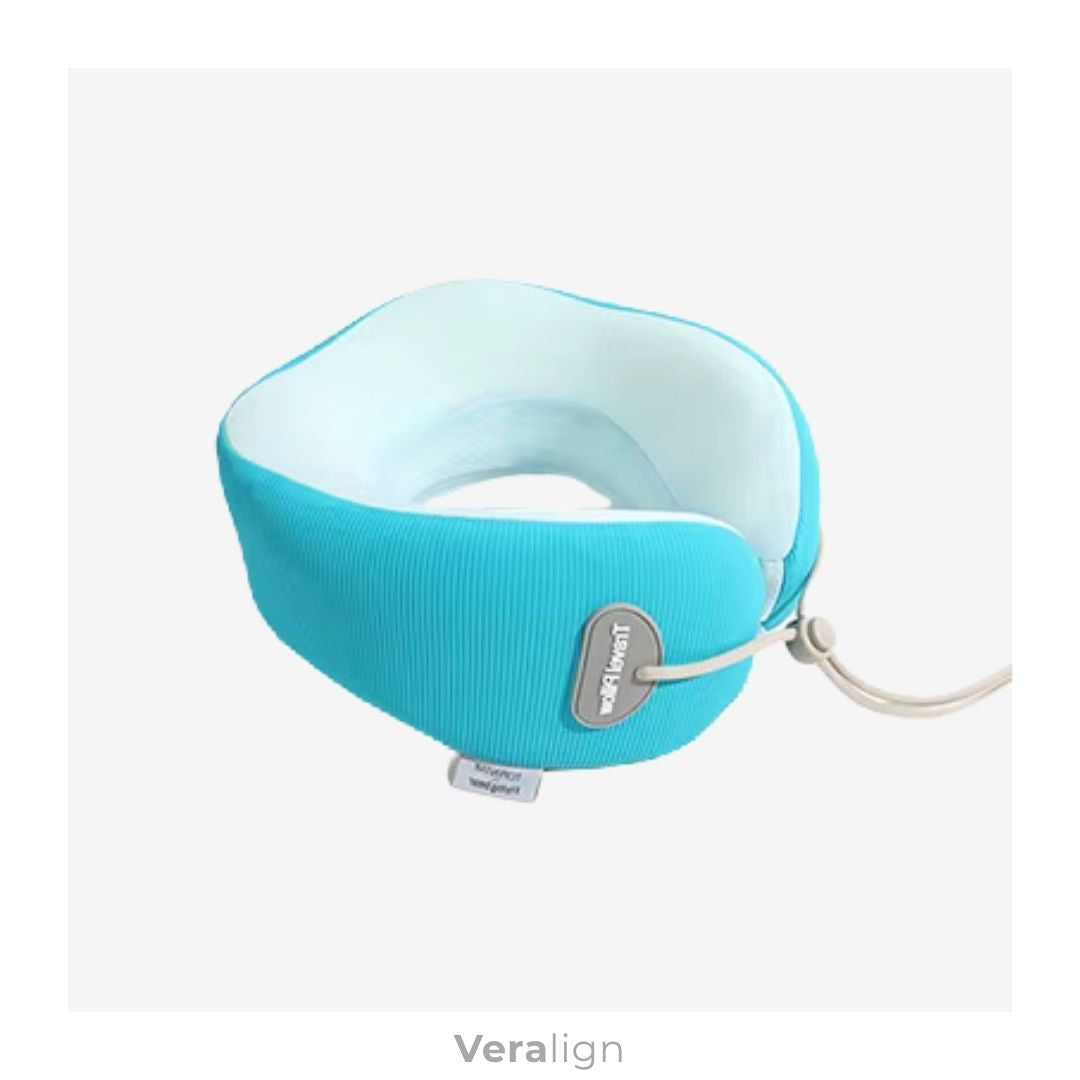 Oreiller de voyage enfant Veralign bleu azur, système ajustable pour accompagner la croissance jusqu'à 12 ans.