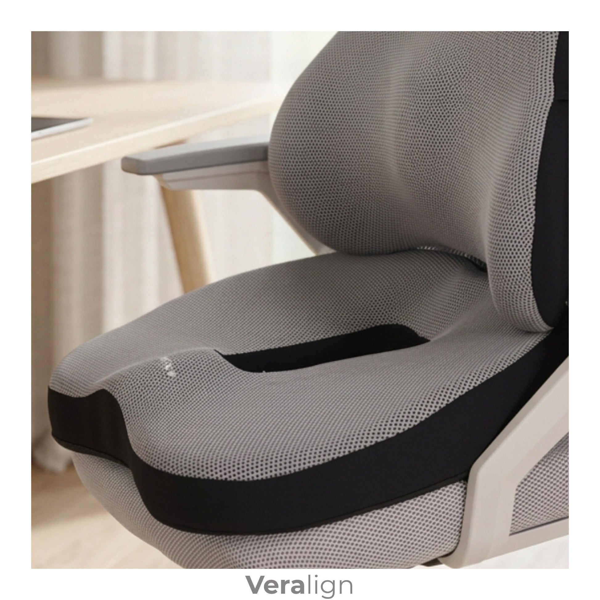 Mousse à mémoire de forme enrichie au charbon de bambou du Pack Complet Veralign pour un confort thermique et une hygiène durable.