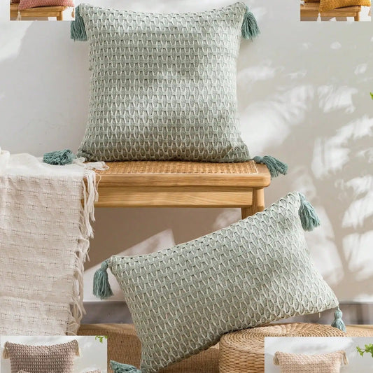 Housse de coussin en Maille et Pompons Vert Sauge