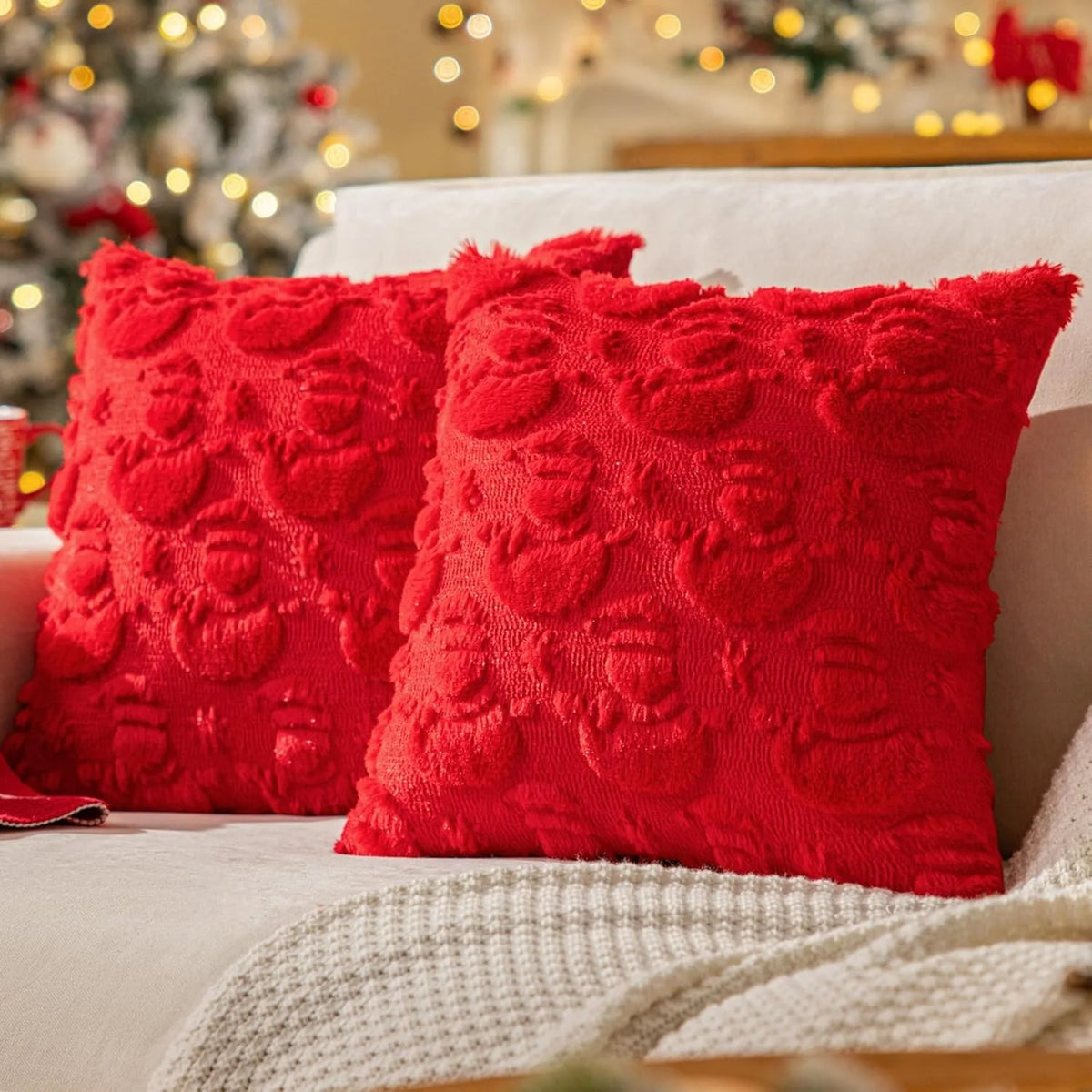 Housse de coussin Noël Snowman en relief effet peluche Rouge, format 45x45cm