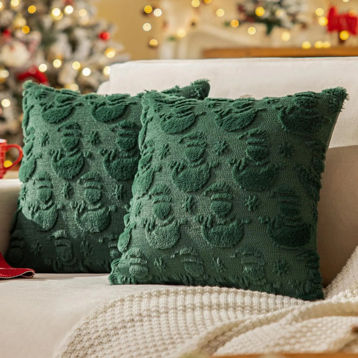 Housse de coussin Noël Snowman en relief effet peluche Vert Sapin, format 45x45cm