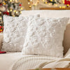 Housse de coussin Noël Peluche Snowman Blanc, motif en relief ton sur ton, format 45x45cm
