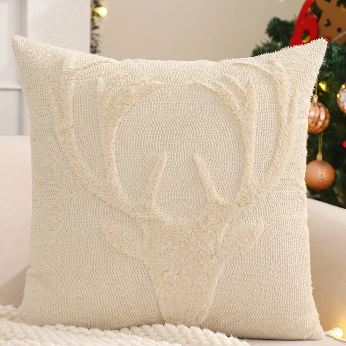 Housse de coussin de Noël Renne Ivoire avec renne de face et grande ramure, 45x45cm