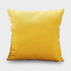 Housse de coussin Velours Lisse Jaune Intense, packshot sur fond blanc